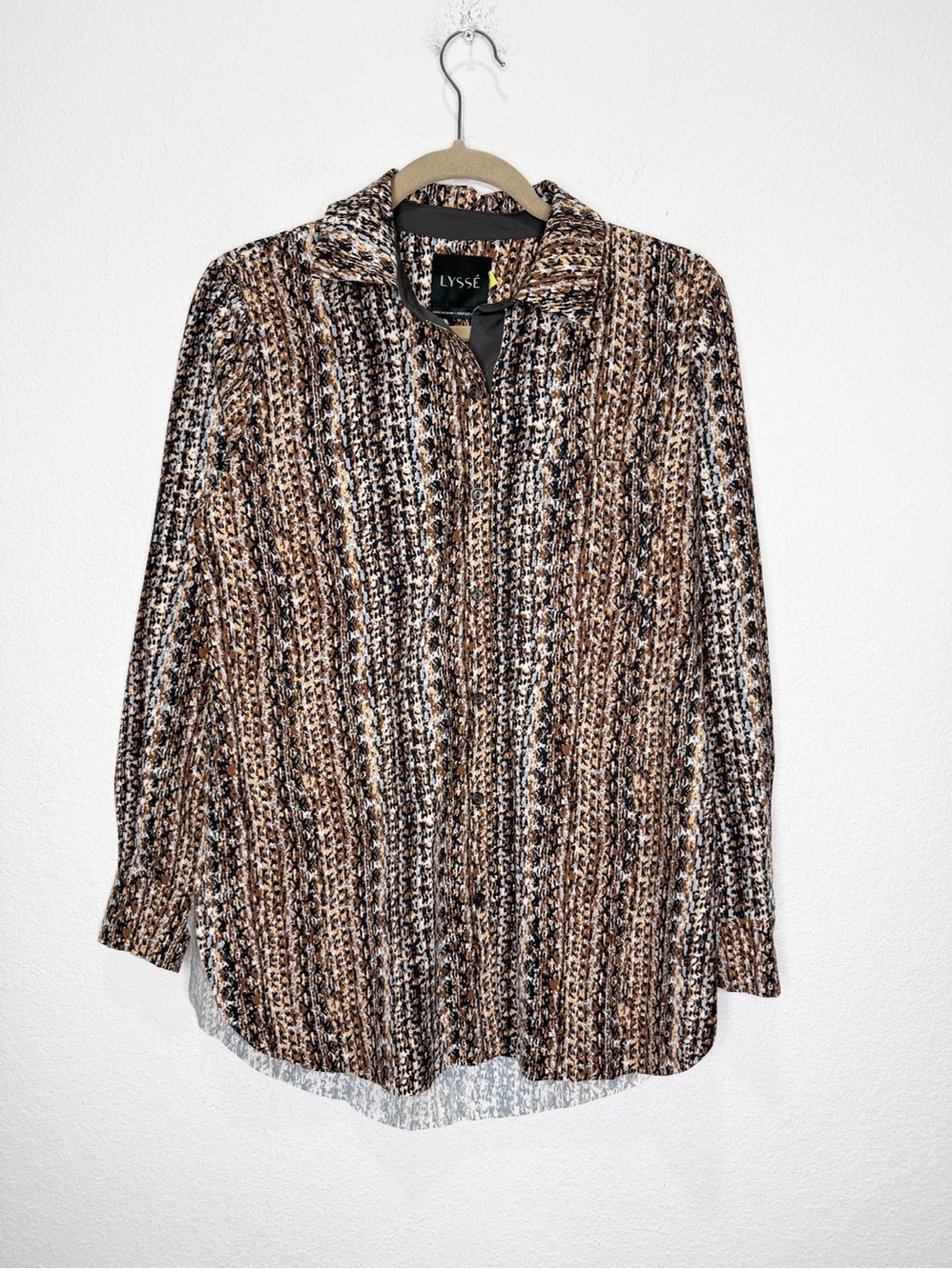 NWOT Lysse Schiffer Button Down Top Travel Wrinkles Resistant